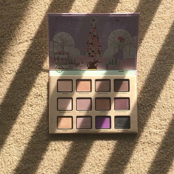 Too faced macaroons  palette - Picture 3 of 3